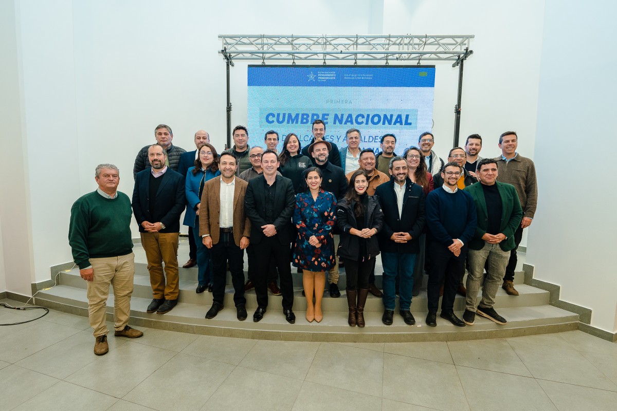 Primera Cumbre Nacional de Alcaldes y Alcaldesas por la Democracia