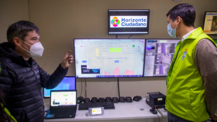 Horizonte Ciudadano y el Centro de Acción Climática Inauguran medidor ambiental en Renca